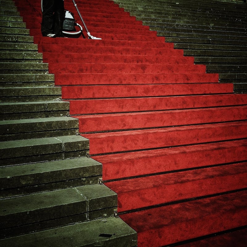 Red carpet gossips